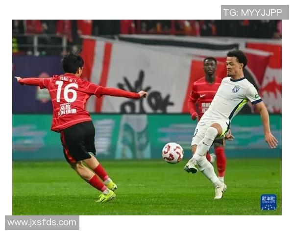 武汉三镇队主帅表示：中超比赛将于下月恢复，球迷期待已久